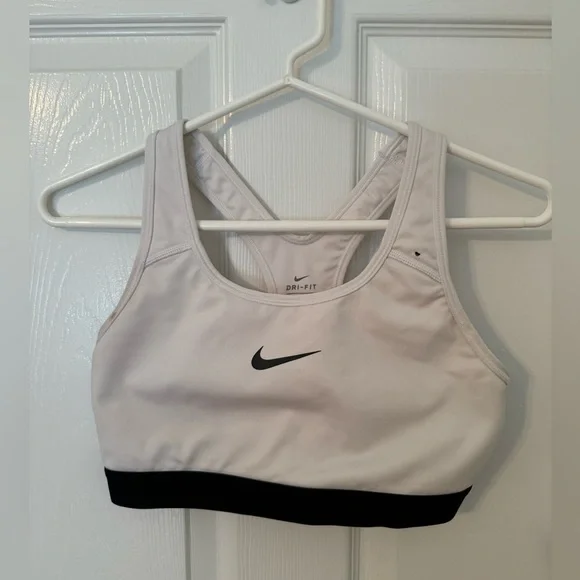 Nike Sports Bra - Picture 1 of 4